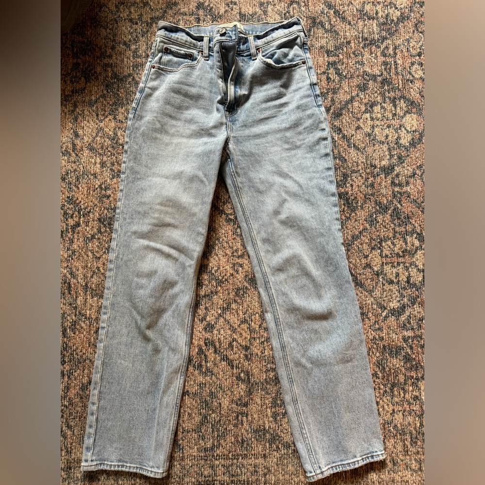 Abercrombie Women’s Jeans-Ultra High Rise Ankle straight jean